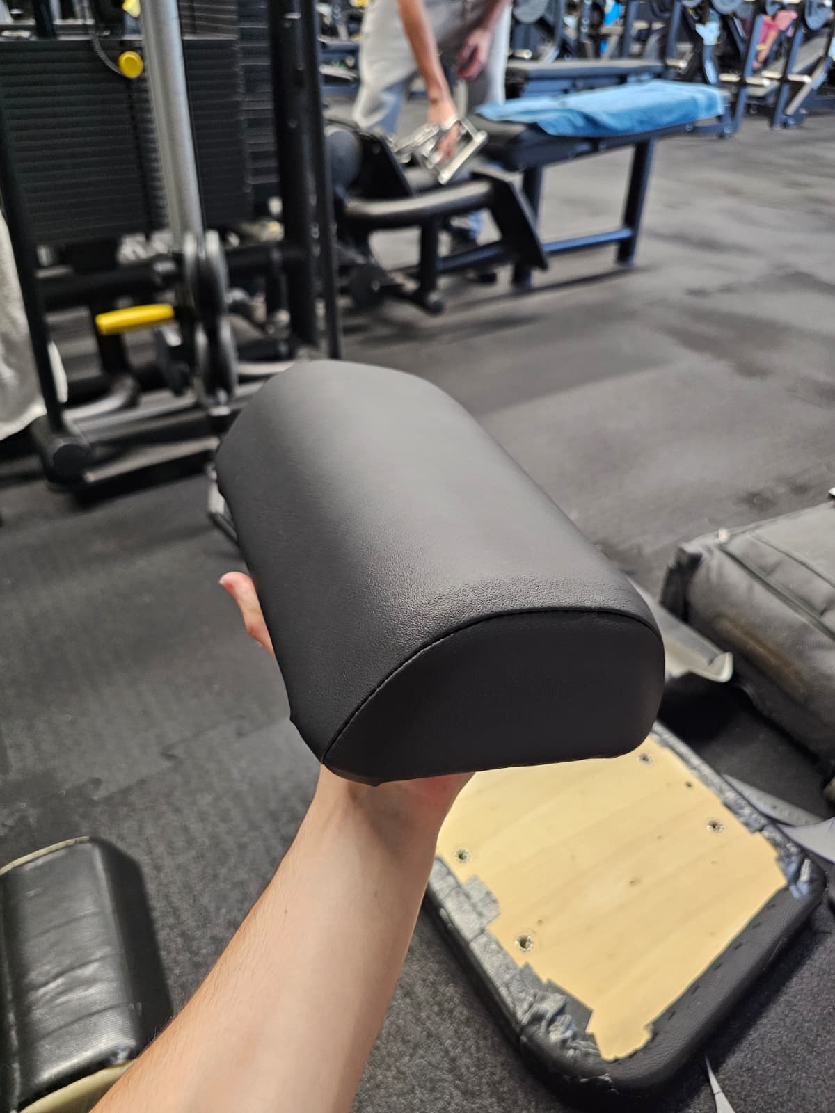 Appui-bras cylindrique rénové